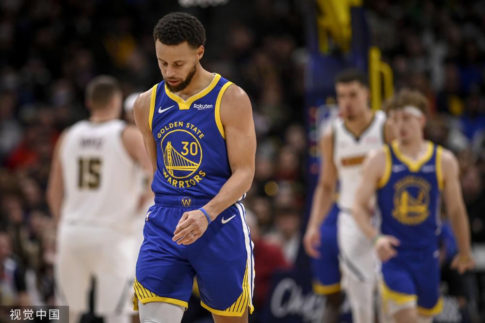 不只依赖于 不只依赖于