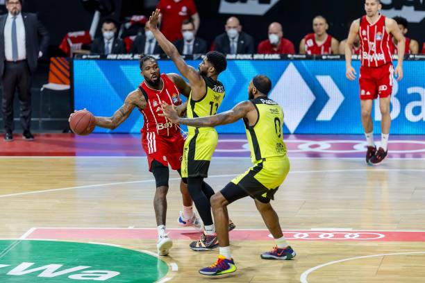 多人投身于 多人投身于