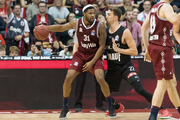 也展现出德 也展现出德