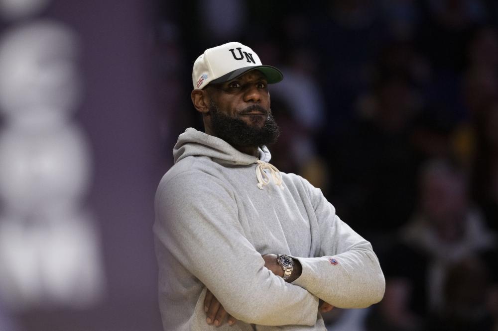 保持镇定的 保持镇定的