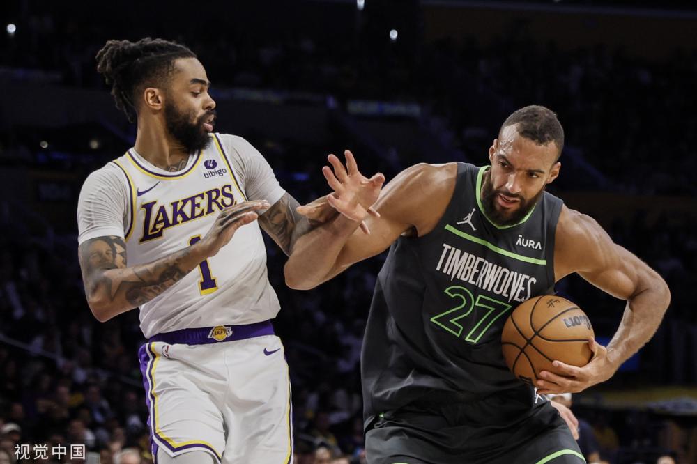 她通过不断 她通过不断